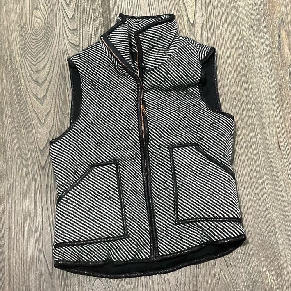 Peach Love California Quilted Vest Full Zip High Neck Pockets Black White Small